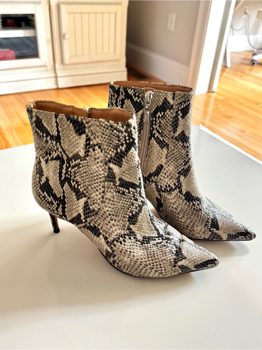 Schutz Snake Print Pointed Toe Ankle Boots size 7